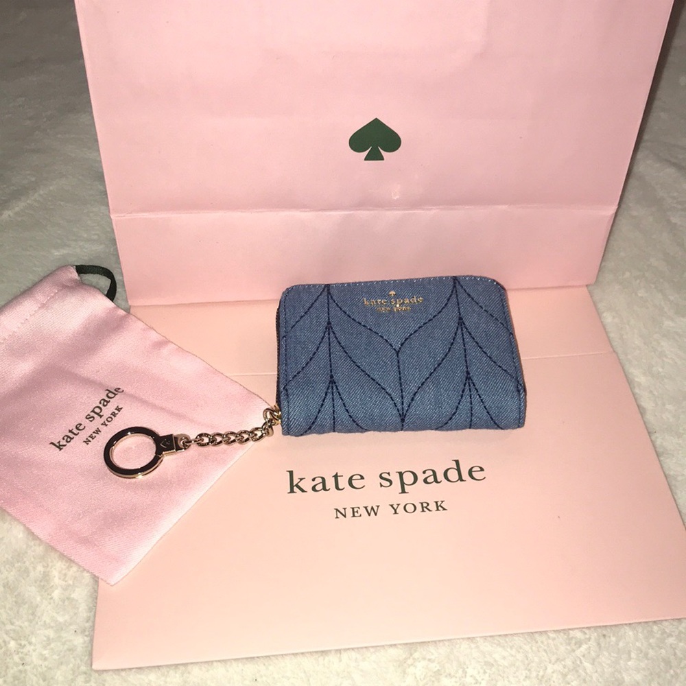 🚨🔥New Kate Spade Jean Wristlet♠️🔥🚨